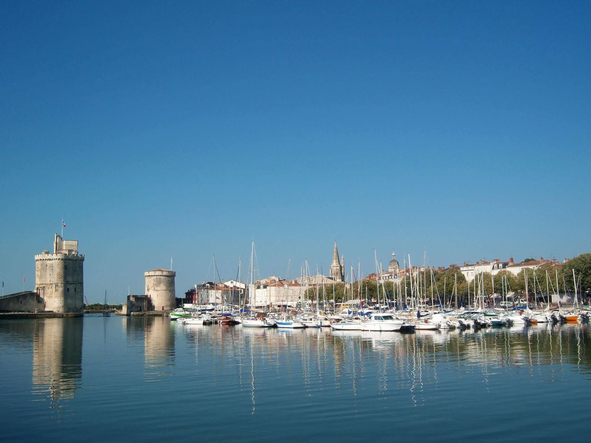 Residence Pierre & Vacances Centre La Rochelle  Exterior photo